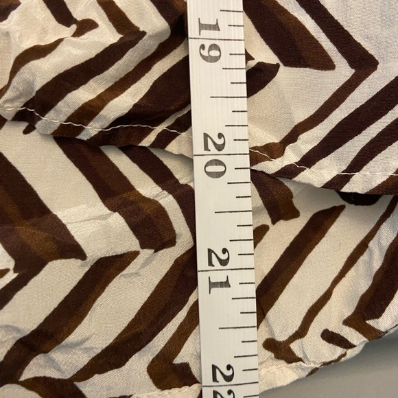 Marni by H&M stunning 100% silk halter style, peak of your back and tie closure. - Picture 10 of 10